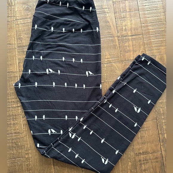 CHARLIE’S PROJECT LEGGINGS BIRDS ON A WIRE- OS - Picture 1 of 1